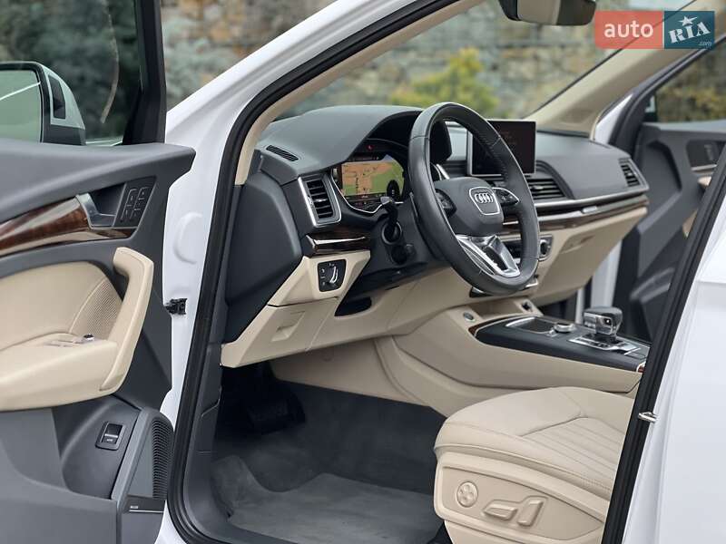 Внедорожник / Кроссовер Audi Q5 2018 в Стрые