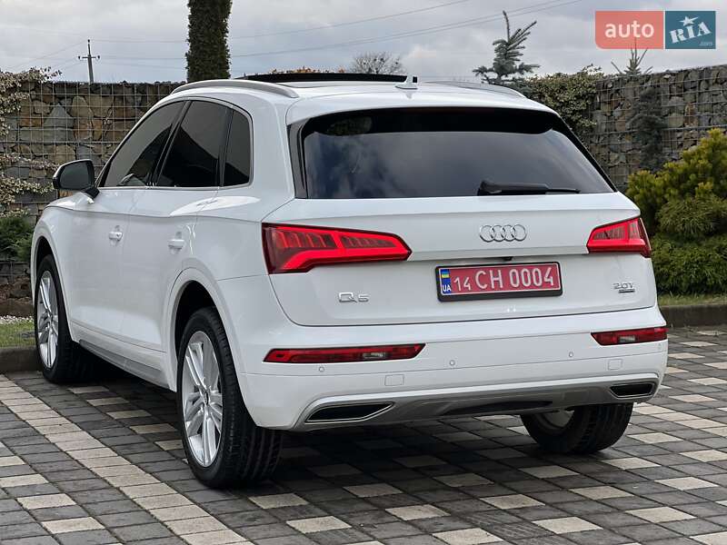 Внедорожник / Кроссовер Audi Q5 2018 в Стрые