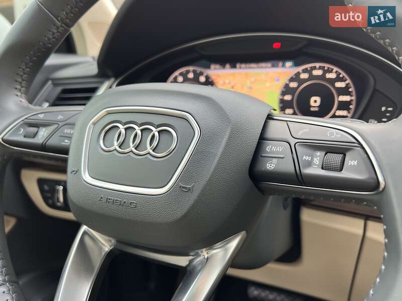 Внедорожник / Кроссовер Audi Q5 2018 в Стрые