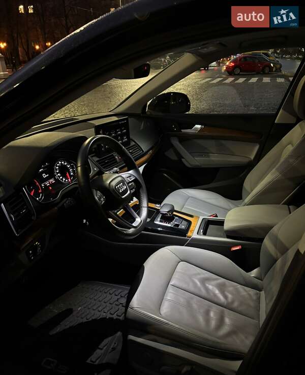Внедорожник / Кроссовер Audi Q5 2022 в Харькове фото 10 Внедорожник / Кроссовер Audi Q5 2022 в Харькове