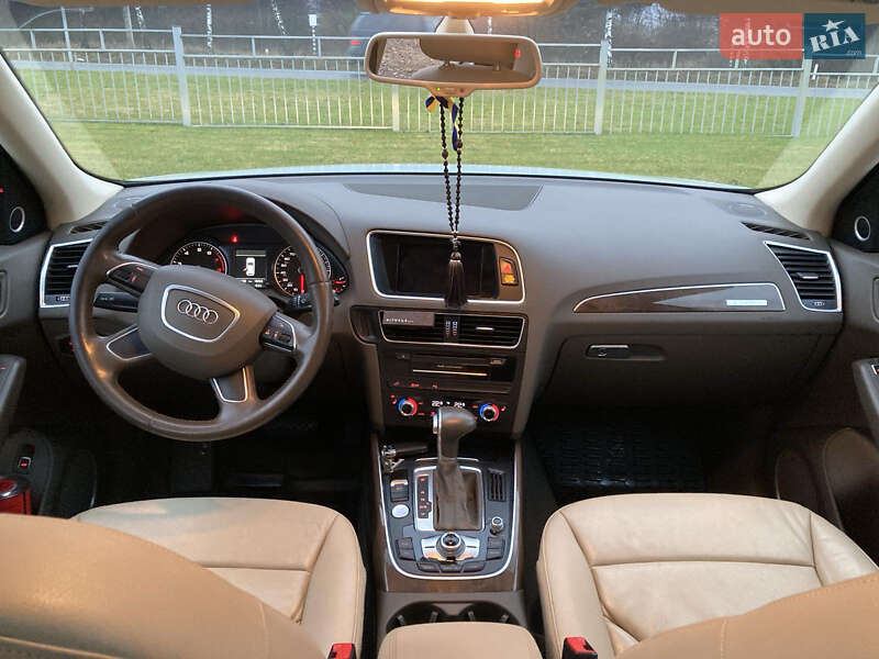 Внедорожник / Кроссовер Audi Q5 2015 в Киеве