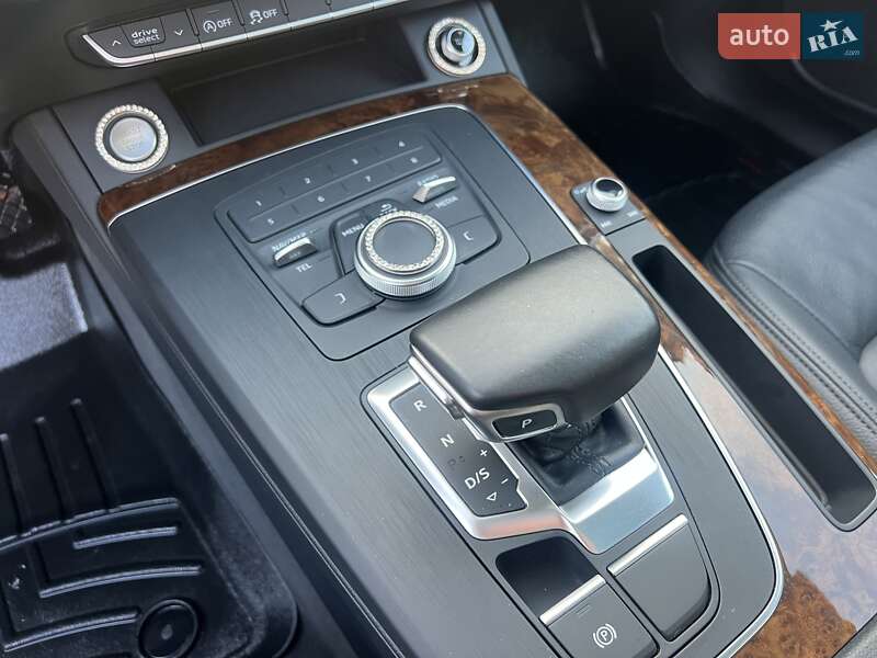 Внедорожник / Кроссовер Audi Q5 2018 в Ровно