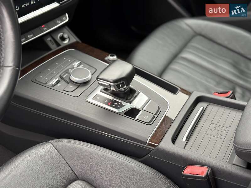 Внедорожник / Кроссовер Audi Q5 2020 в Львове фото 66 Внедорожник / Кроссовер Audi Q5 2020 в Львове