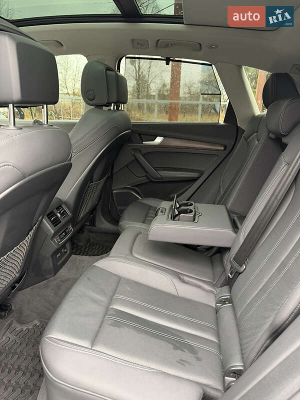 Внедорожник / Кроссовер Audi Q5 2020 в Нетешине