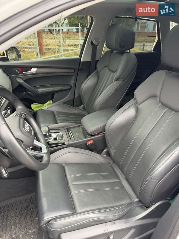 Внедорожник / Кроссовер Audi Q5 2020 в Нетешине