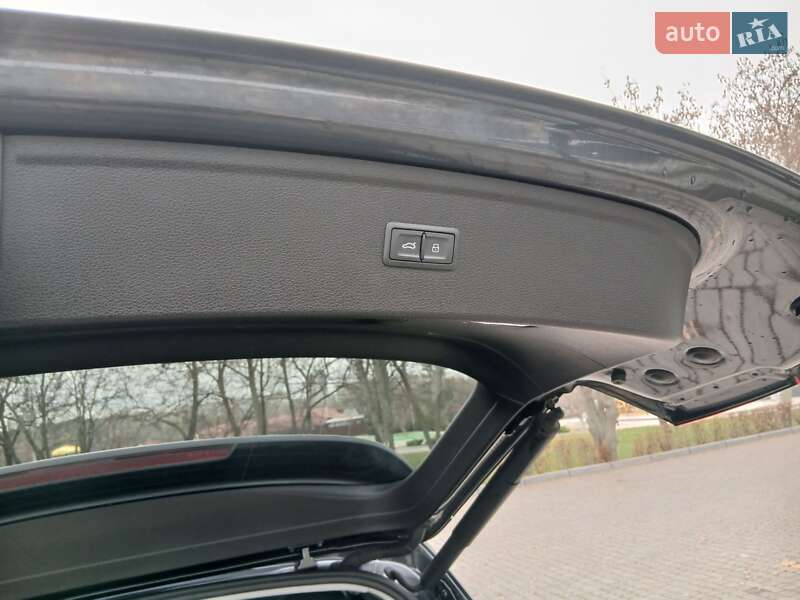 Внедорожник / Кроссовер Audi Q5 2019 в Каменском