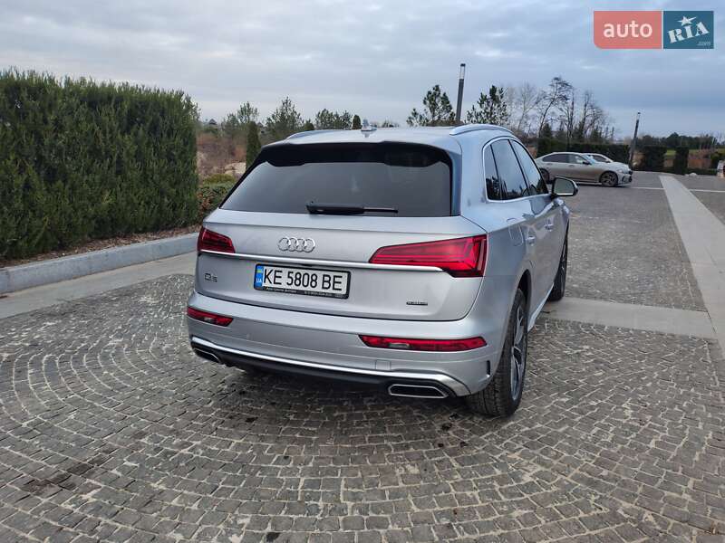 Внедорожник / Кроссовер Audi Q5 2023 в Днепре