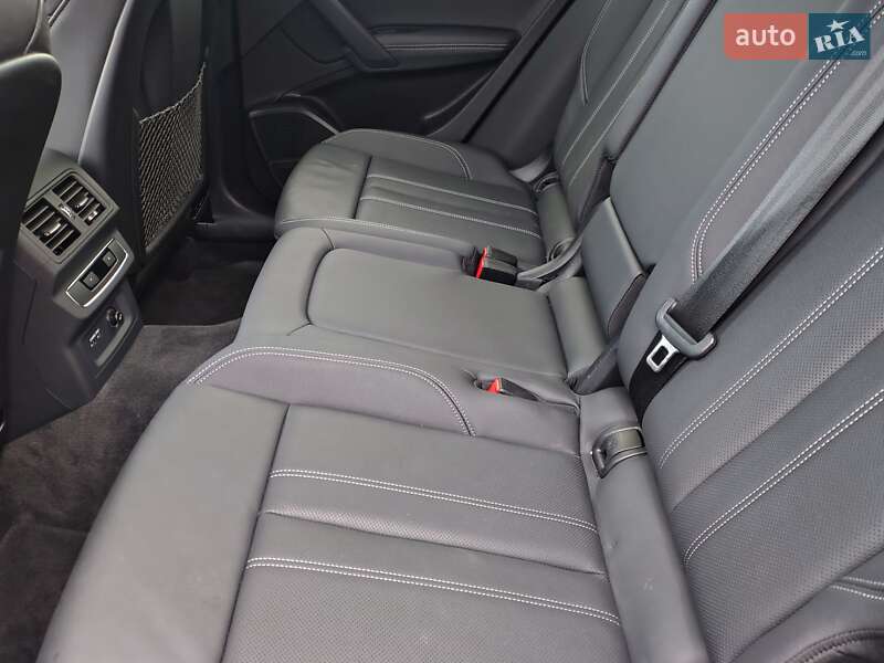 Внедорожник / Кроссовер Audi Q5 2023 в Днепре
