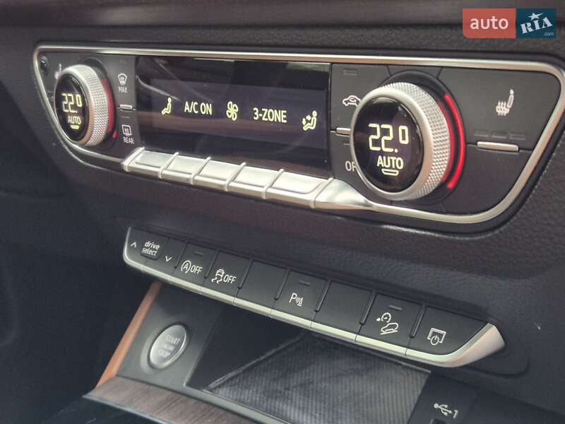 Внедорожник / Кроссовер Audi Q5 2022 в Харькове