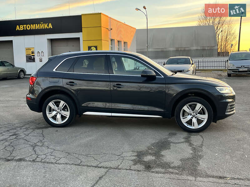 Внедорожник / Кроссовер Audi Q5 2017 в Василькове