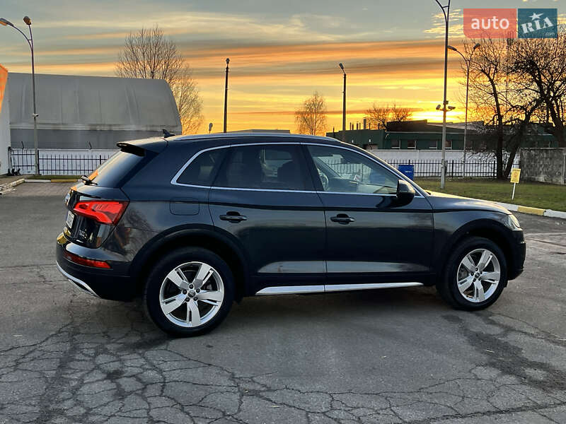 Внедорожник / Кроссовер Audi Q5 2017 в Василькове