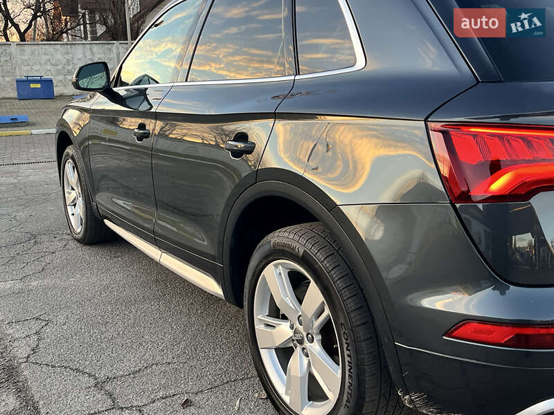 Внедорожник / Кроссовер Audi Q5 2017 в Василькове