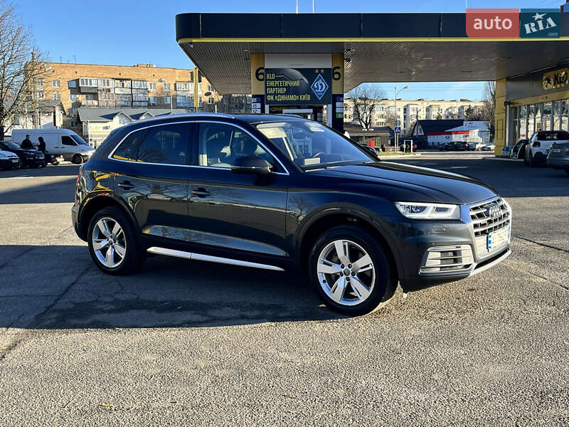 Внедорожник / Кроссовер Audi Q5 2017 в Василькове