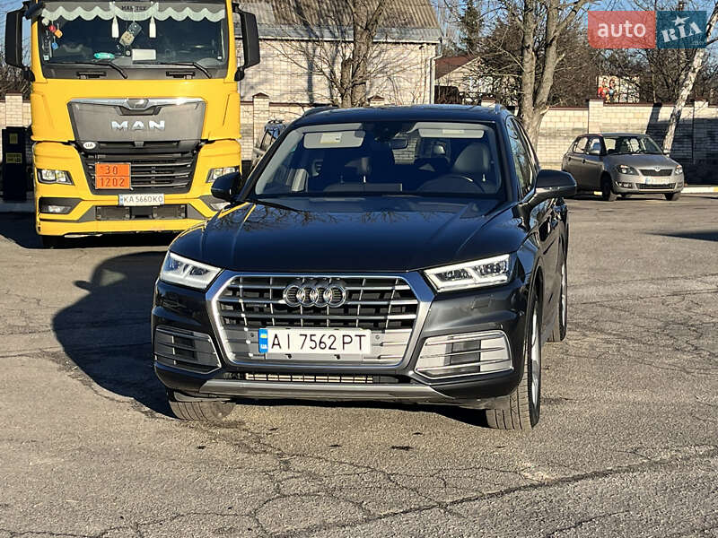 Внедорожник / Кроссовер Audi Q5 2017 в Василькове