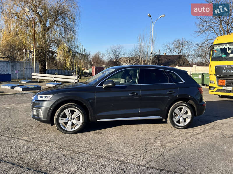 Внедорожник / Кроссовер Audi Q5 2017 в Василькове