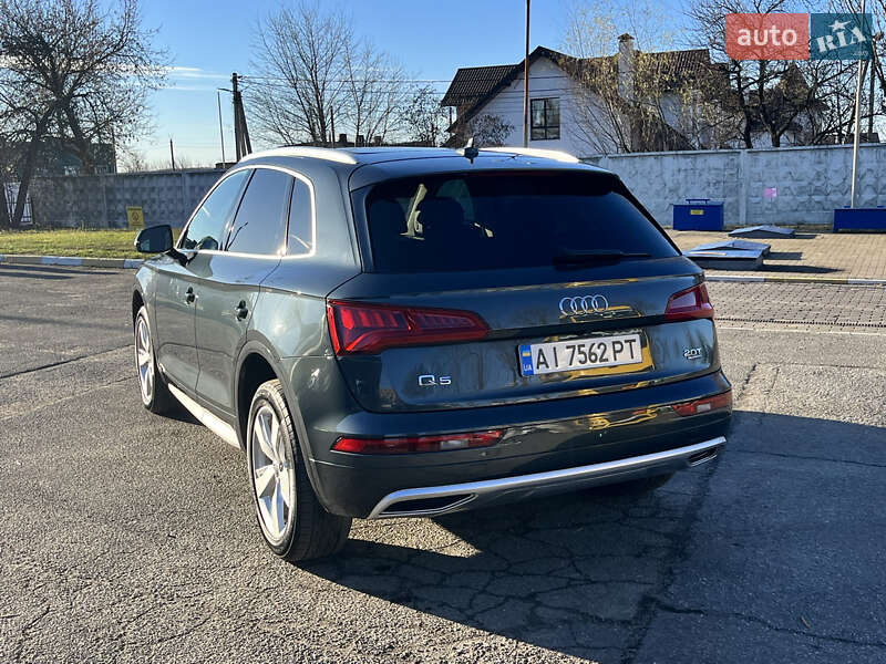 Внедорожник / Кроссовер Audi Q5 2017 в Василькове