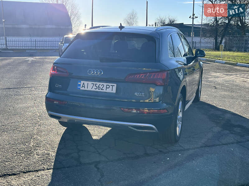 Внедорожник / Кроссовер Audi Q5 2017 в Василькове