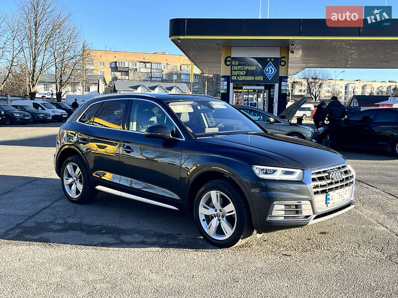 Внедорожник / Кроссовер Audi Q5 2017 в Василькове