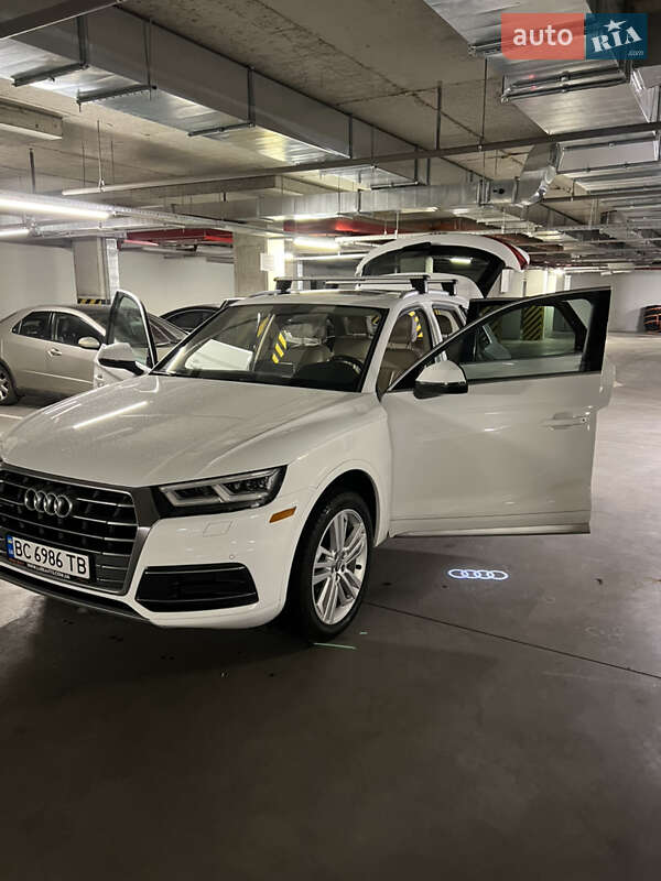 Внедорожник / Кроссовер Audi Q5 2017 в Львове