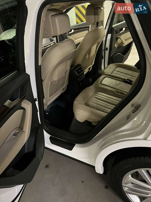 Внедорожник / Кроссовер Audi Q5 2017 в Львове