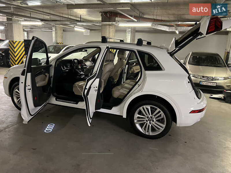 Внедорожник / Кроссовер Audi Q5 2017 в Львове