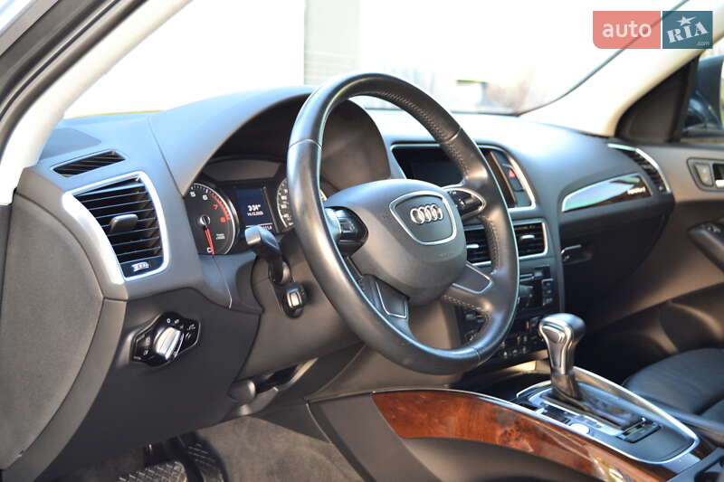 Внедорожник / Кроссовер Audi Q5 2015 в Дрогобыче