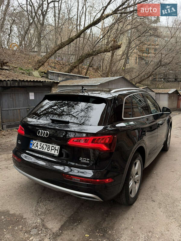 Внедорожник / Кроссовер Audi Q5 2017 в Киеве