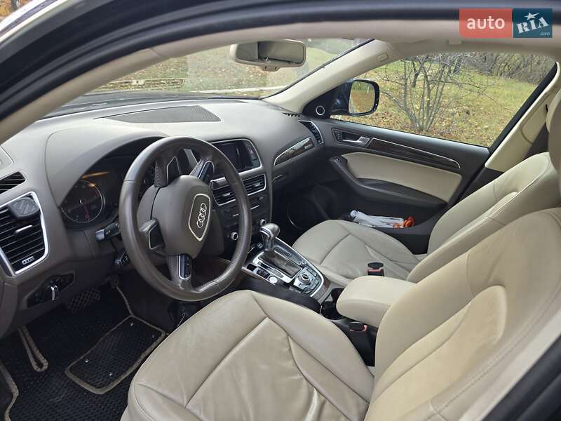 Внедорожник / Кроссовер Audi Q5 2016 в Каневе