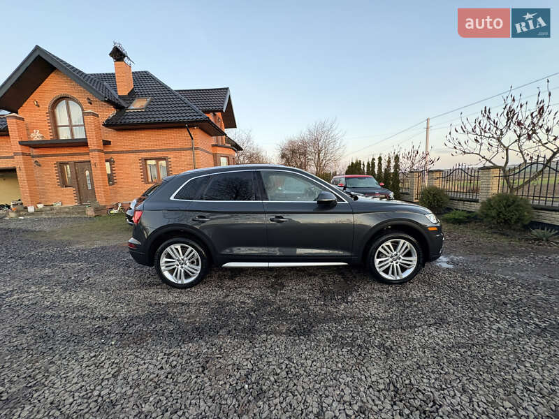 Внедорожник / Кроссовер Audi Q5 2018 в Луцке