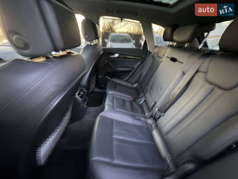 Внедорожник / Кроссовер Audi Q5 2018 в Луцке