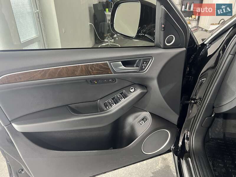 Внедорожник / Кроссовер Audi Q5 2016 в Виноградове