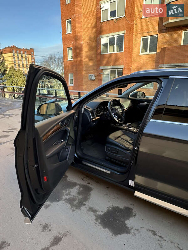 Внедорожник / Кроссовер Audi Q5 2017 в Тернополе