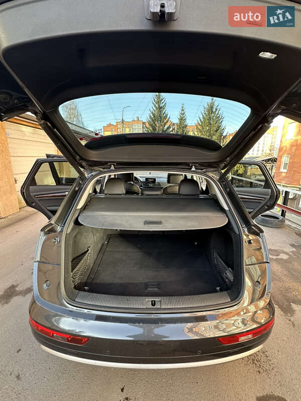 Внедорожник / Кроссовер Audi Q5 2017 в Тернополе