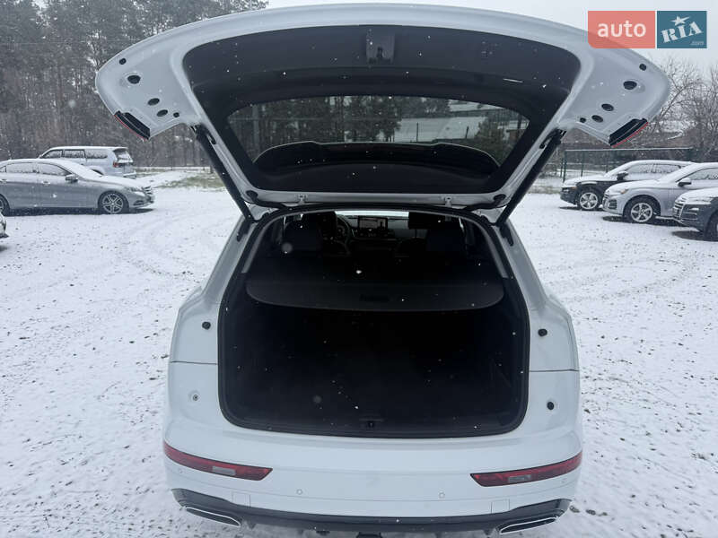 Внедорожник / Кроссовер Audi Q5 2023 в Киеве