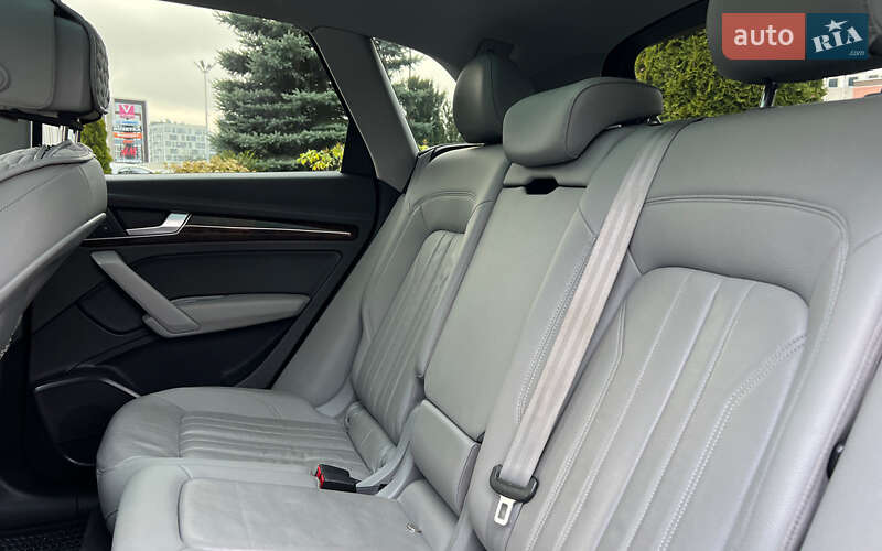 Внедорожник / Кроссовер Audi Q5 2017 в Львове