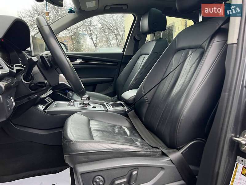 Внедорожник / Кроссовер Audi Q5 2018 в Ивано-Франковске