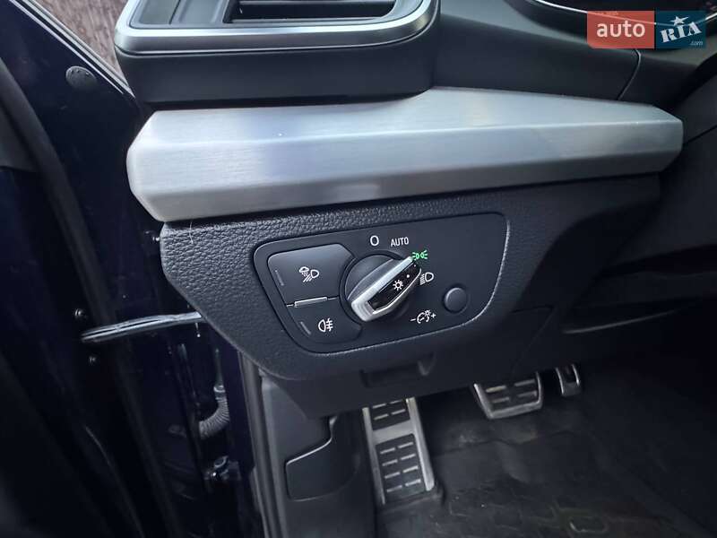 Внедорожник / Кроссовер Audi Q5 2017 в Киеве