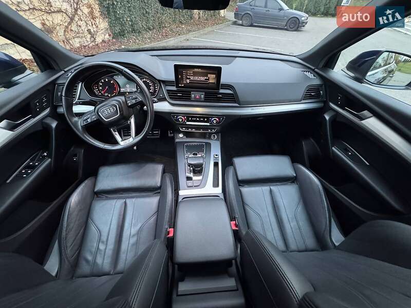 Внедорожник / Кроссовер Audi Q5 2017 в Киеве