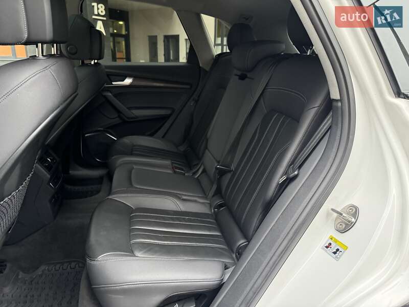 Внедорожник / Кроссовер Audi Q5 2022 в Киеве