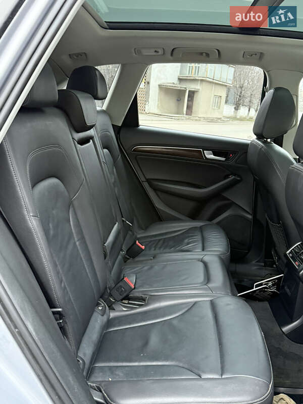 Внедорожник / Кроссовер Audi Q5 2015 в Ровно