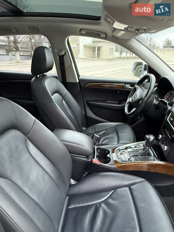 Внедорожник / Кроссовер Audi Q5 2015 в Ровно