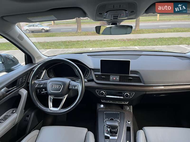 Внедорожник / Кроссовер Audi Q5 2017 в Луцке