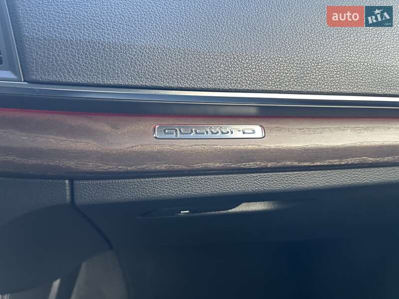 Внедорожник / Кроссовер Audi Q5 2017 в Луцке