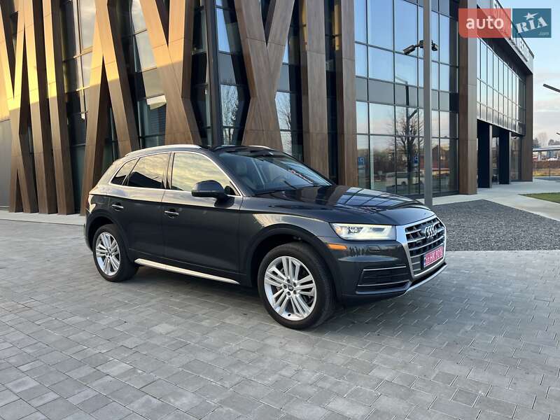 Внедорожник / Кроссовер Audi Q5 2017 в Луцке