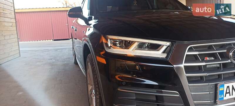 Внедорожник / Кроссовер Audi Q5 2018 в Житомире