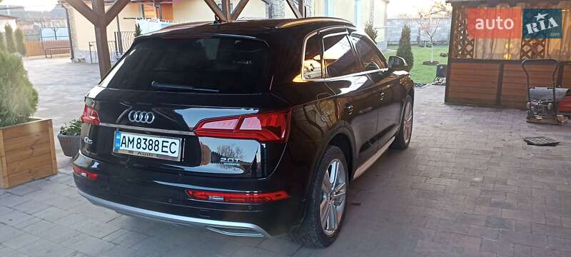 Внедорожник / Кроссовер Audi Q5 2018 в Житомире