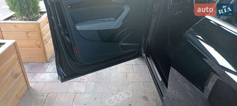 Внедорожник / Кроссовер Audi Q5 2018 в Житомире