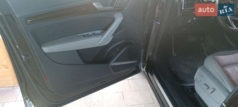 Внедорожник / Кроссовер Audi Q5 2018 в Житомире