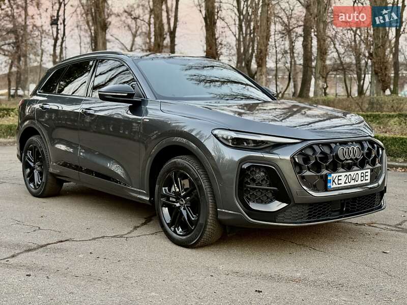 Внедорожник / Кроссовер Audi Q5 2025 в Киеве