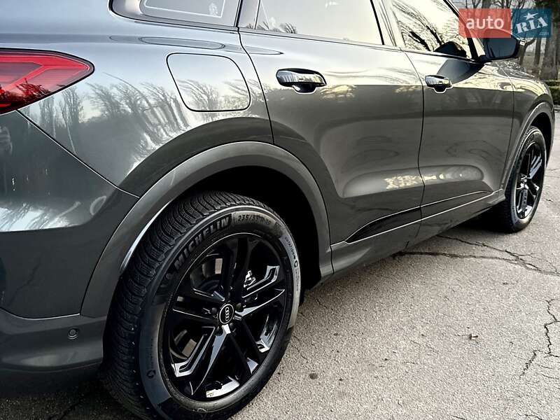 Внедорожник / Кроссовер Audi Q5 2025 в Киеве